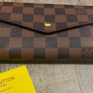 ⚡️JUST IN ⚡️ BRAND NEW WALLET